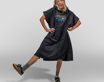 Toalla poncho con capucha Cosimac / bata cambiadora súper absorbente para exteriores para un secado rápido en la playa después de nadar o surfear Ocean Black