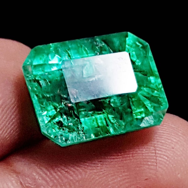 Natural Colombia Green Emerald 10.10 Carat Loose Gemstone For Ring Use Or Jewelry Making Emerald Cut Loose Gemstone Halloween sale