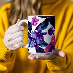Tasse en céramique d&#39;orchidée violette lumineuse, grande tasse de café avec des fleurs, tasse de fleur tropicale, tasse de Latte, cadeau pour elle, tasse énorme pour l&#39;amateur de café