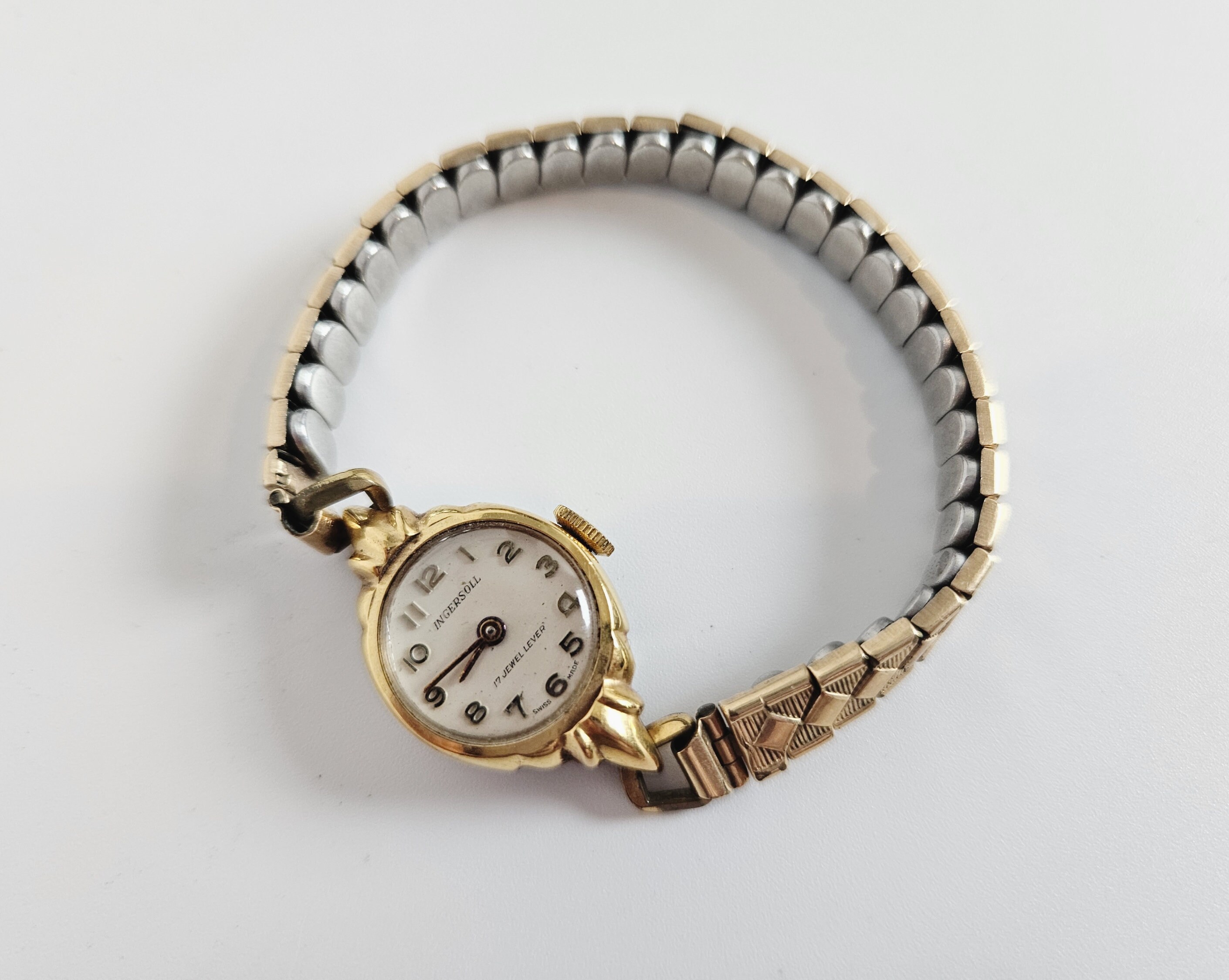 Ladies Dainty Vintage Ingersoll 17 Jewel Lever Mechanical Manual