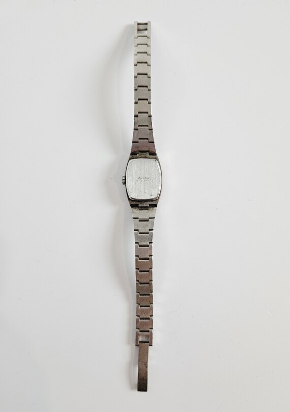 533076_4
