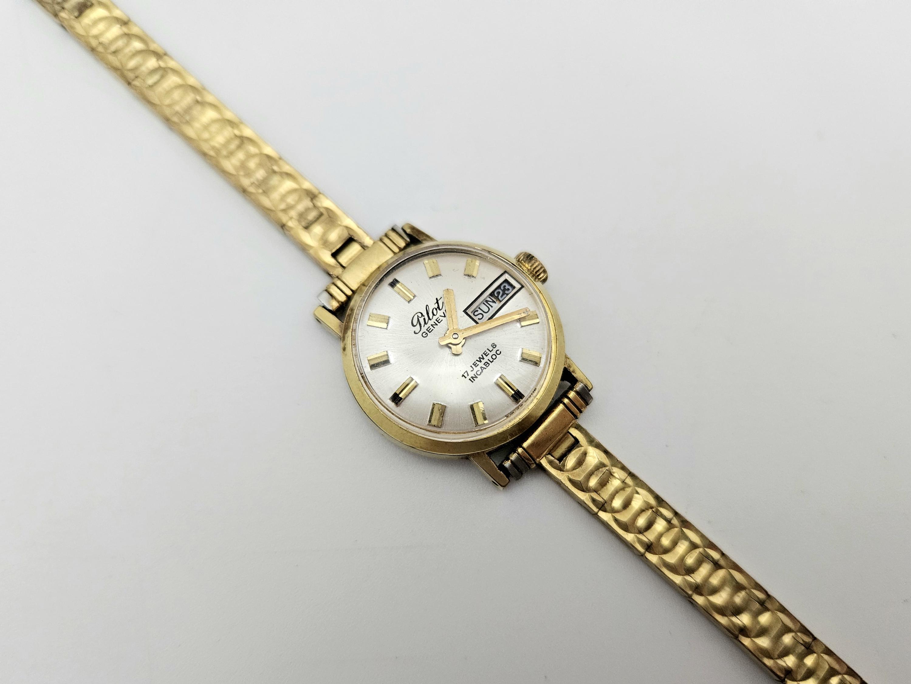 Geneva 17 Jewels - Etsy
