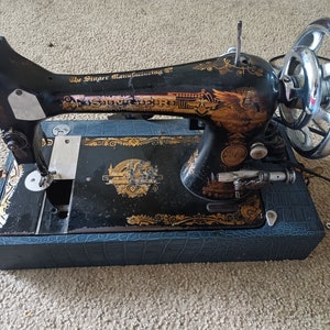 Vintage 1903 Singer Model 27 Sewing Machine