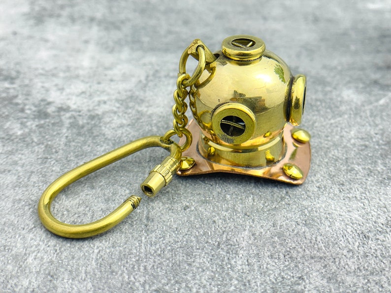 Handmade Brass Diving Helmet Keychain - Nautical Gift for Men & Women ...