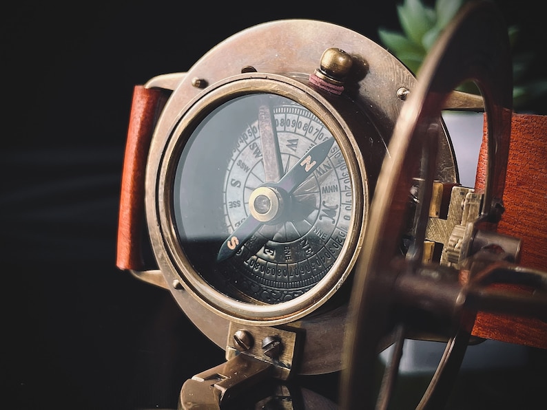 Handmade Nautical Wrist Compass Sundial Watch, Vintage-Style Watch, Antique-Style Compass, Husband Gift, Collectible, Nautical Gifts