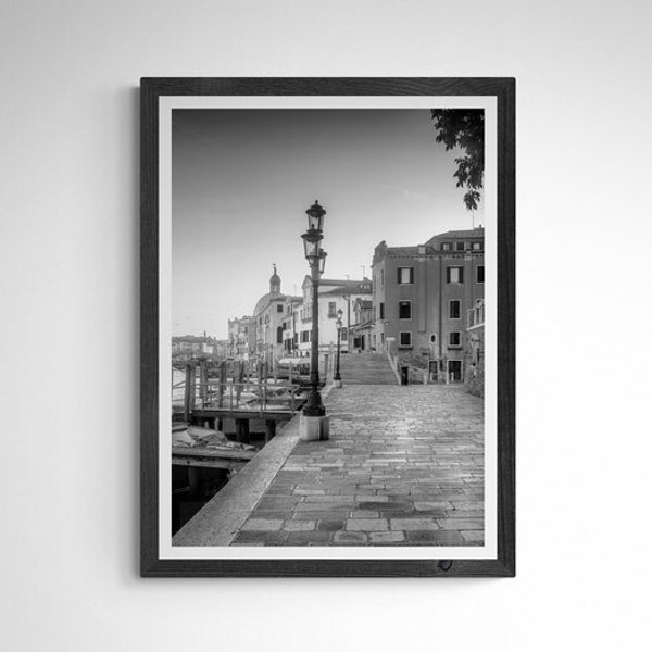Impression d'affiche de Venise du lampadaire à l'aube : photo en noir et blanc pour des cadeaux de Noël, des anniversaires et des amis. Décoration d'intérieur art mural