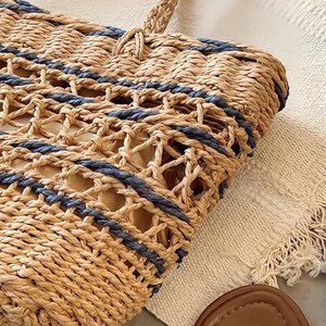 Blårandig vävd tygväska med halm, axelväskor, fransk lantmarknad, sommar, strand, semester, handväskor, stor kapacitet, pappersfiberhandväska bild 6