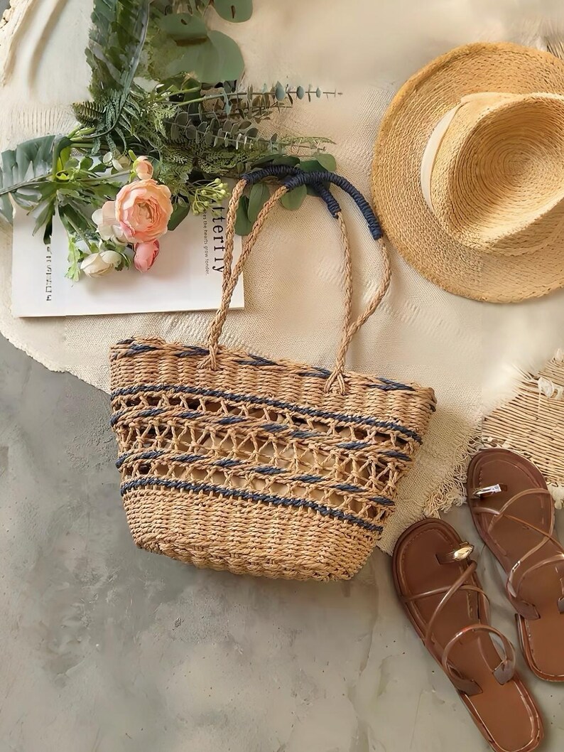 Blårandig vävd tygväska med halm, axelväskor, fransk lantmarknad, sommar, strand, semester, handväskor, stor kapacitet, pappersfiberhandväska bild 2