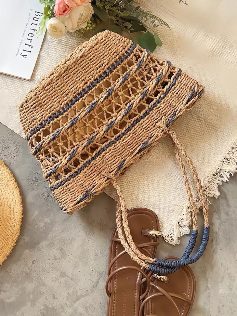 Blårandig vävd tygväska med halm, axelväskor, fransk lantmarknad, sommar, strand, semester, handväskor, stor kapacitet, pappersfiberhandväska bild 8