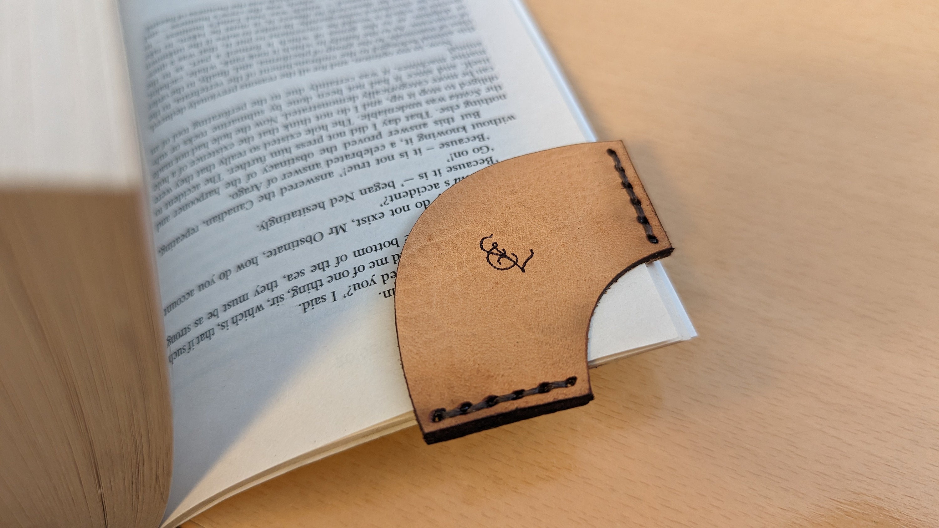 Marque-pages En Cuir Fait Main – Lot De 2 Avec étui à Stylo | Cadeau élégant Pour Lecteurs