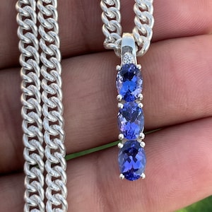 Violet Blau Farbe Tansanit Zoisit Edelstein 2.30 Karat Drei Steine Anhänger Halskette 925 Silber Kette Dezember Birthstone Brautjungfer Geschenk
