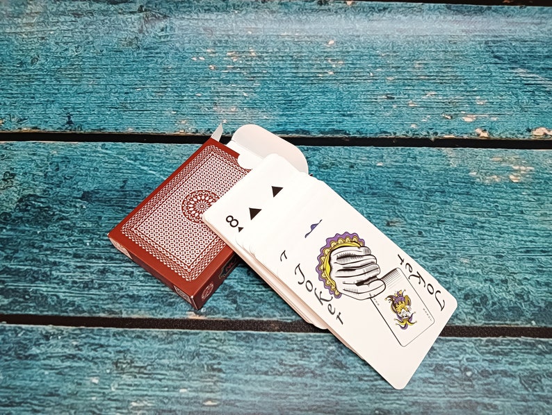 Cartas de póquer clásicas rojas imagen 3