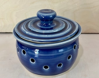 Garlic Holder Stoneware Garlic Keeper with Lid Garlic Pot Handmade Wheel Thrown Pottery Navy Blue Made in Florida Dishwasher Safe