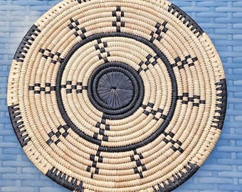 Geflochtener Tischkorb: Vintage Afrikanisches Binga Boho Dekor