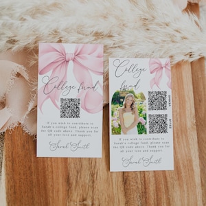 Op de afbeelding: Een set van drie keramische mokken met een gespikkelde, matte afwerking. De mokken zijn in crème, lichtgrijs en donkergrijs. Elke mok heeft een eenvoudig, minimalistisch ontwerp en een afgeronde handgreep. Voor koffie, thee of andere dranken.