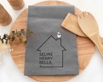 Geschirrtuch personalisiert Einweihungsgeschenk Einzug Küchentuch mit Namen neues Zuhause Geschenkidee gemeinsame Wohnung Familiengeschenk