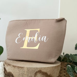 Kosmetiktasche personalisiert Name Beige Filz individuelles Geschenk Frauen Geschenkidee Geburtstag Kulturbeutel für Damen Bild 2