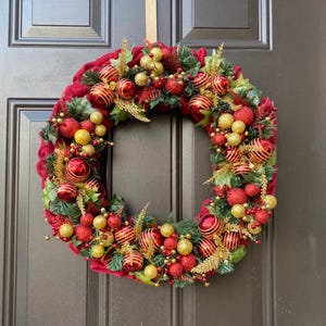 Red Christmas wreath , Christmas front door wreath, Christmas wreath, Christmas decoration,Holiday wreath, holiday decor