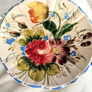 Italian Renaissance Revival Faïence Nove Rose Floral and Pierced Handled Platter