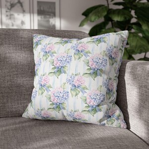 Cuscino quadrato bifacciale con motivo floreale ortensia o federa per cuscino, cuscino Grandmillennial, decorazione per camera da letto e soggiorno, cameretta per bambina