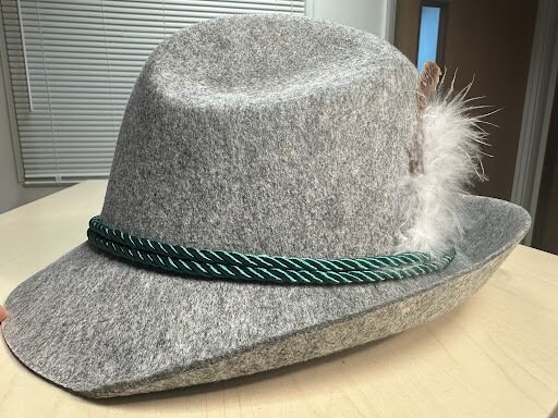 Oktoberfest Haus Bavarian Mountain Alpen Green 100% Wool Hat With Deluxe Feather Xl