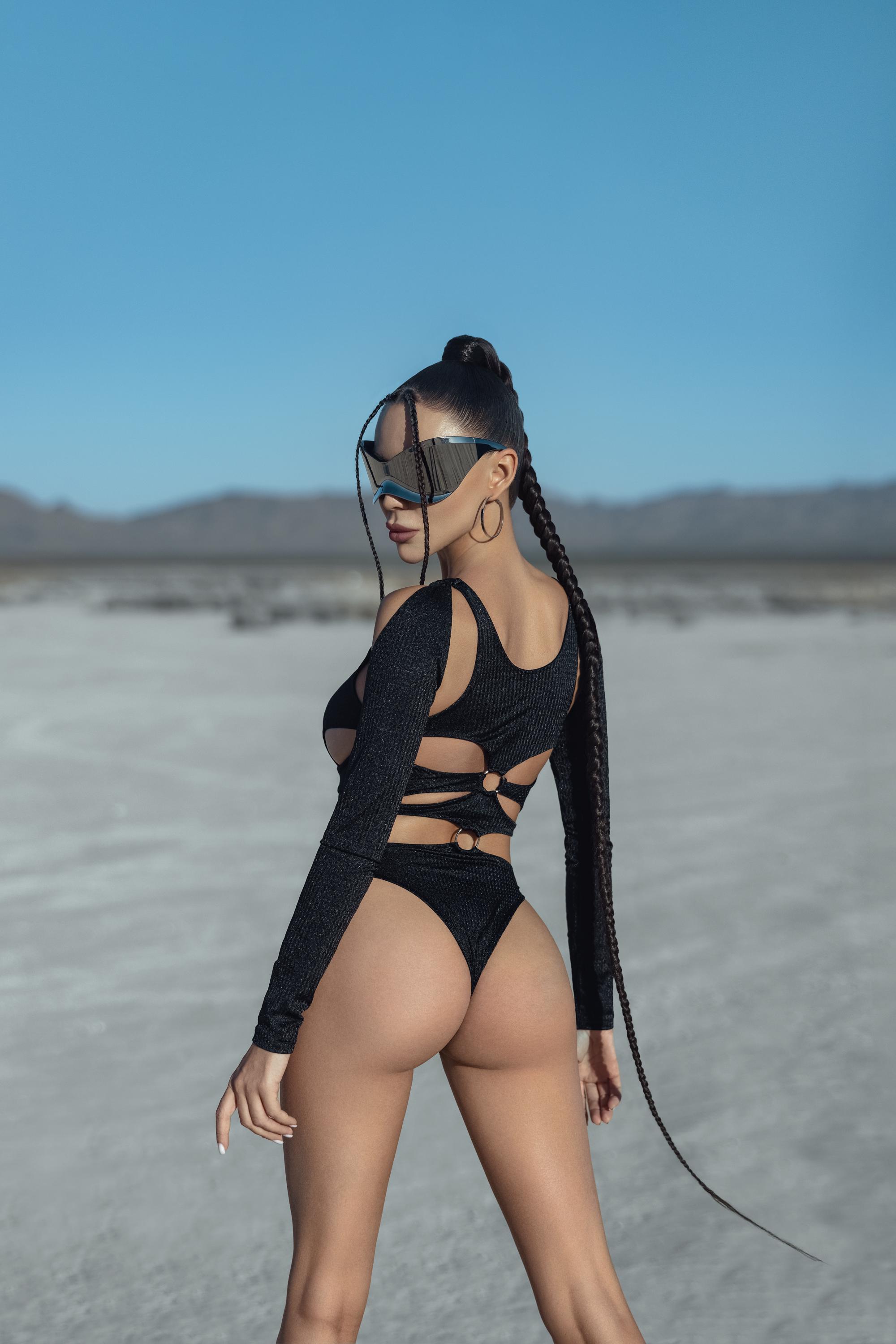 Futuristic Black Cutout Bodysuit – Cyberpunk Festival Outfit, Rave Wear, Burning Man Fashion, Edgy One-Sleeve Monokini