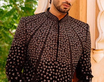 Designer Jodhpuri kostym för män, Jodhpuri broderad Sherwani för män, Jodhpuri kostym, Jodhpuri kappa, Bröllop Sherwani män, gjord på beställning
