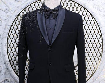 Schwarze handbestickte Smoking-Anzug, Kristallarbeit schwarzer Smoking-Anzug, handbestickter Designer-Tuxedo-Anzug, indischer Hochzeitsanzug, Abschlussballanzug