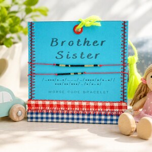 兄弟姉妹モールス信号ブレスレットセット、兄弟姉妹ジュエリー、兄弟が姉妹を守る、双子ジュエリー、調節可能なアームバンド、赤いロープストリング