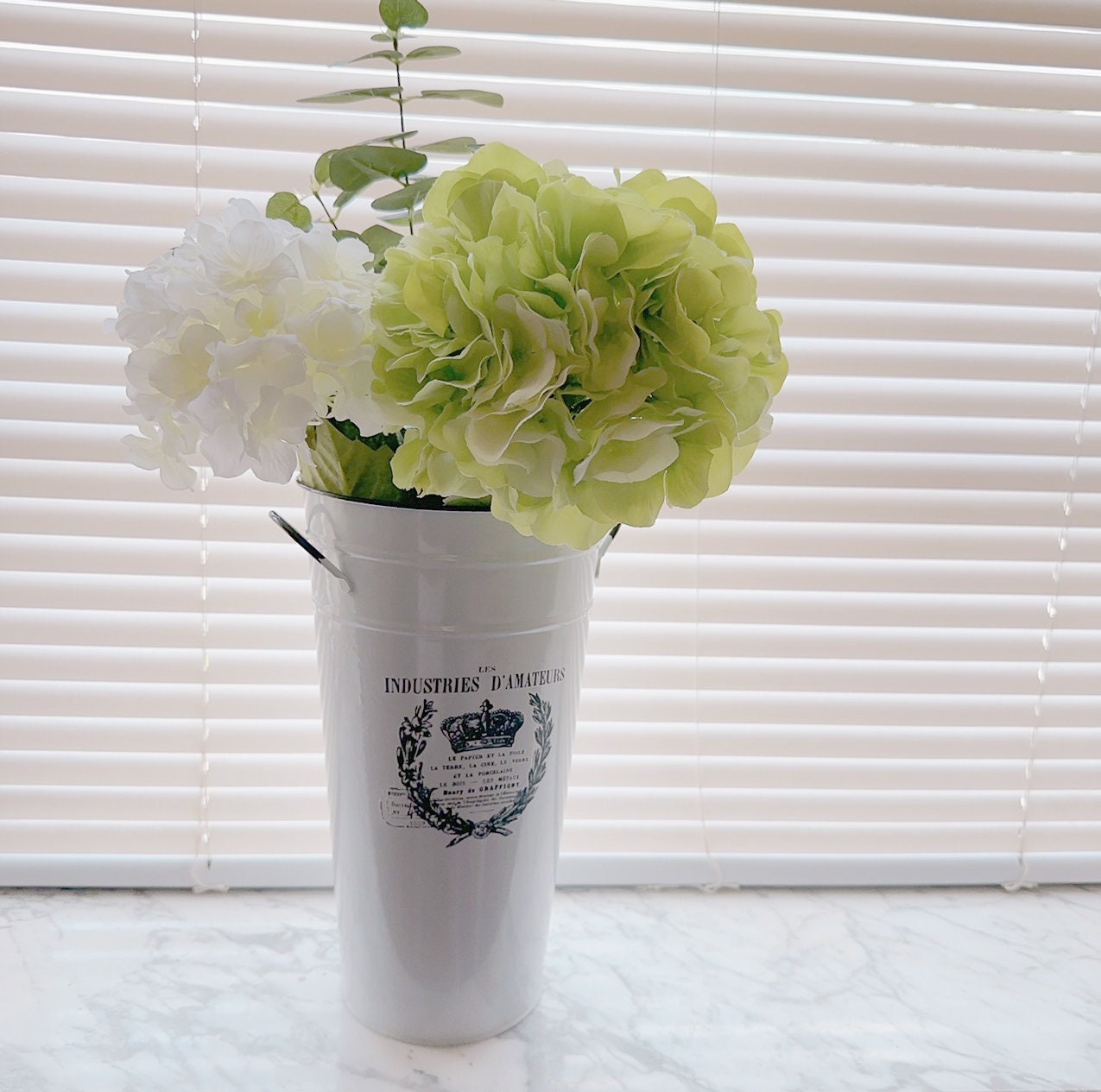 11 White Flower Market Buckets with Handles