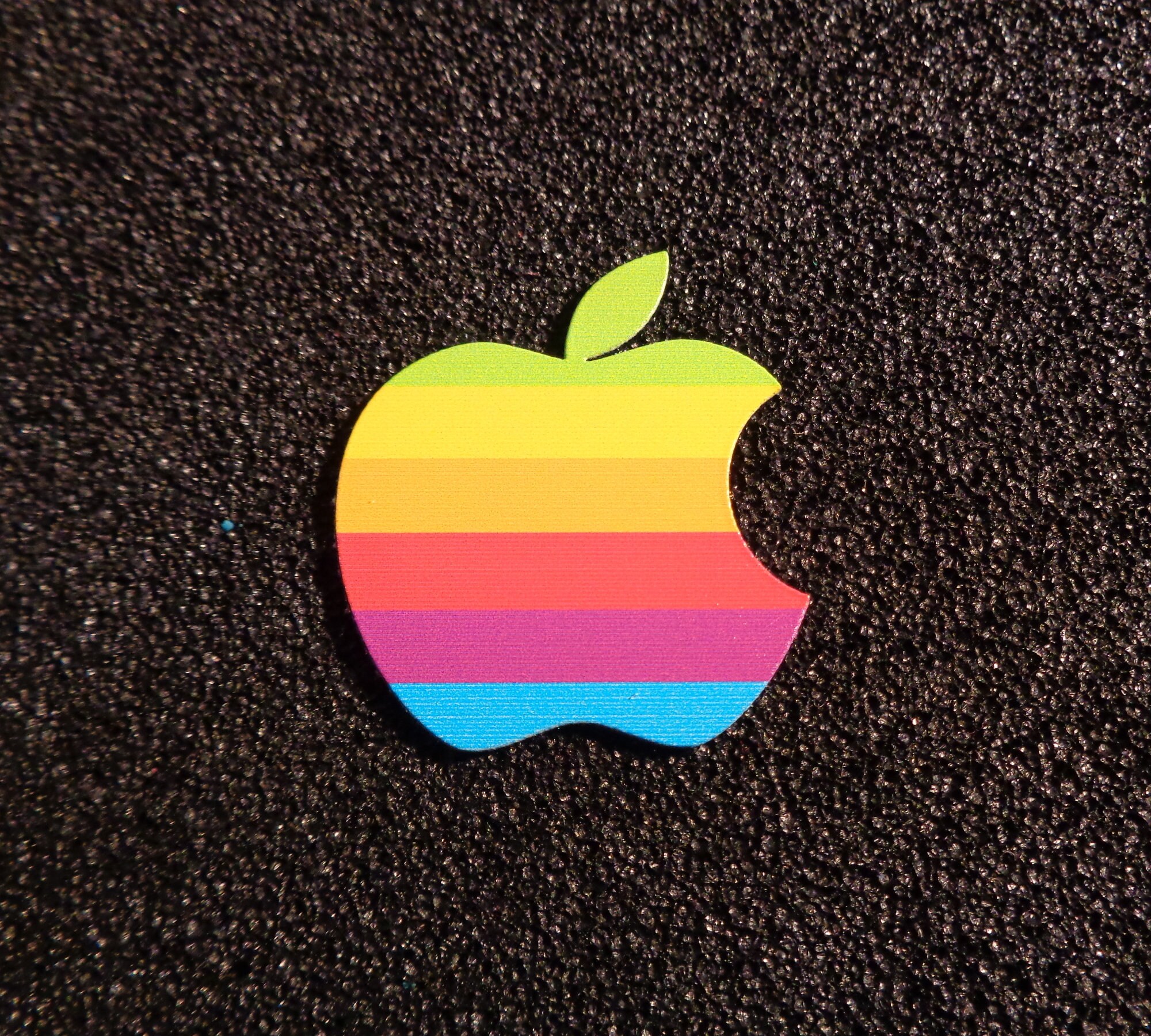 Логотип эппл. Apple logo 1977. Apple label. Логотип apple. Логотип apple.