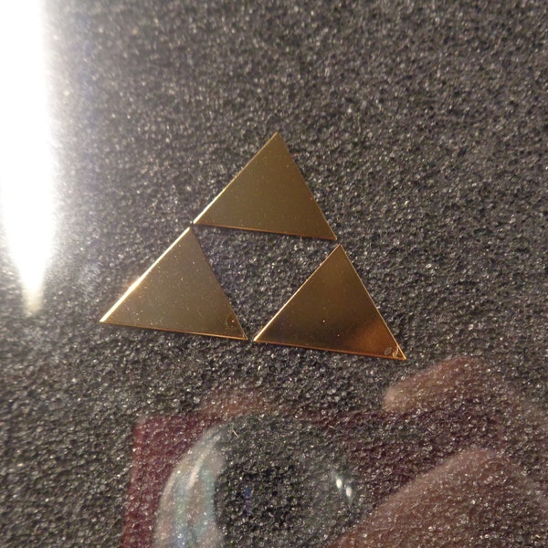 Étiquette dorée Zelda Triforce / Aufkleber / Autocollant / Badge / Logo 26 x 35mm[259b]