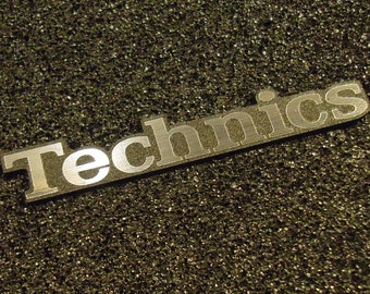 Technics Logo Embleem Badge zilverkleur geborsteld 3M lijm 61 x 10 mm [402d]