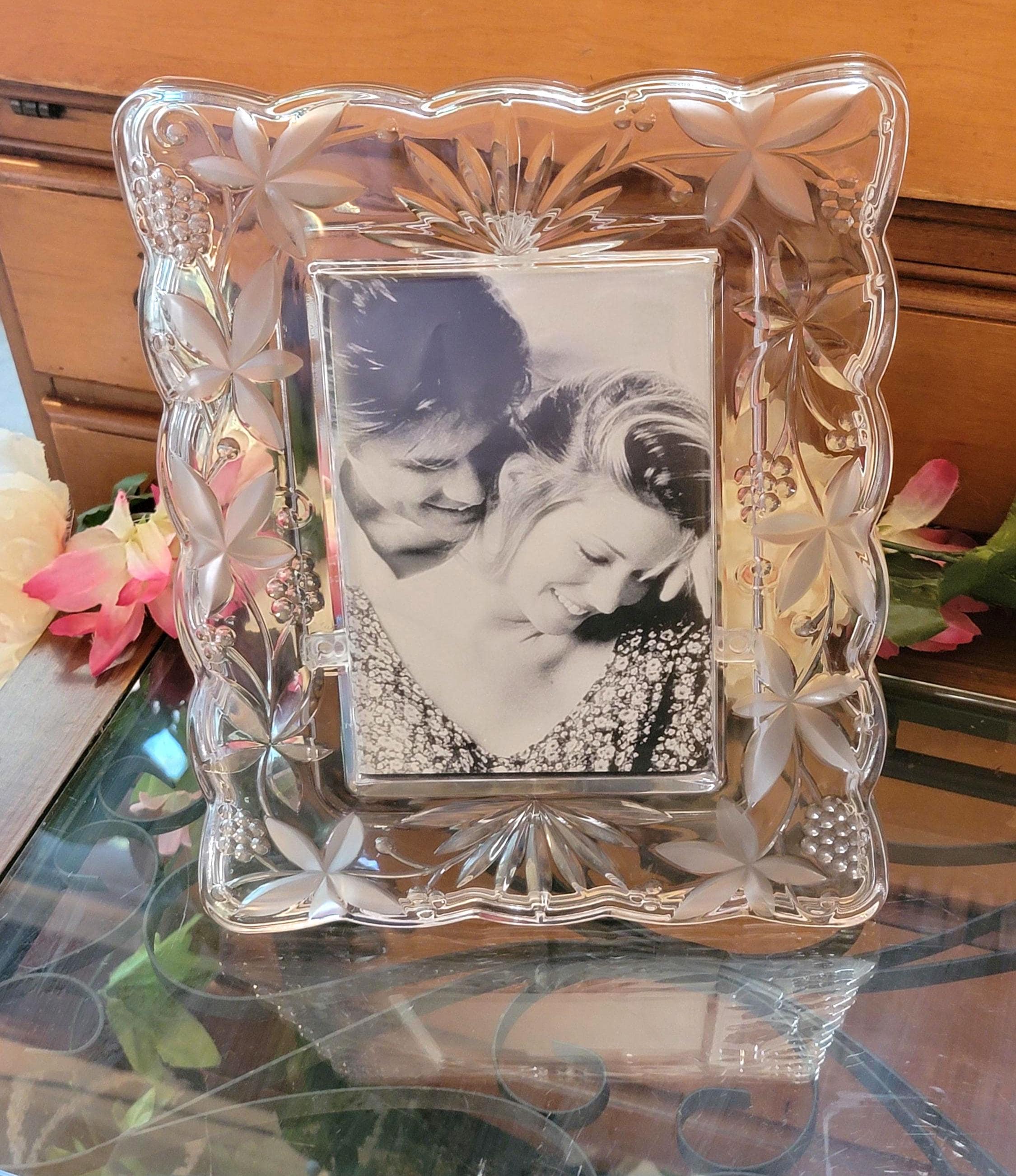 Vintage Mikasa Crystal Photo Frame: Pressed Glass Grape Leaf Decor