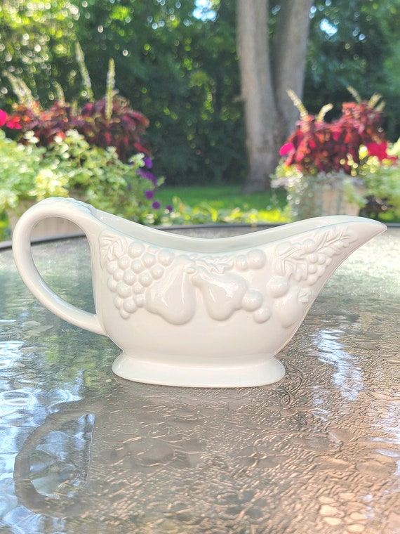 Vintage Gibson Ivory Gravy Boat: Embossed Fruit Porcelain