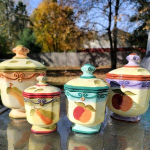 Conjunto de potes de frutas pintados à mão - Decoração de bancada de cerâmica de luxo em estilo toscano de inspiração italiana "Medici" da Tabletops - Conjunto de potes artesanais