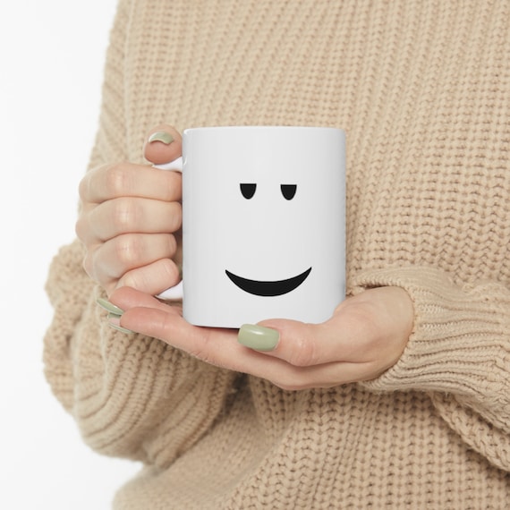 Roblox Classic Smile Face Mug Funny Gamer Game Cup 