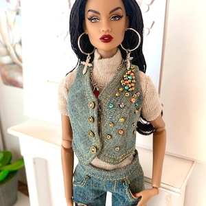 Conjunto de moda hecho a mano (chaleco de mezclilla y jeans rotos) para muñecas tipo Fashion Royalty, Nu Face y Barbie de 12&quot;