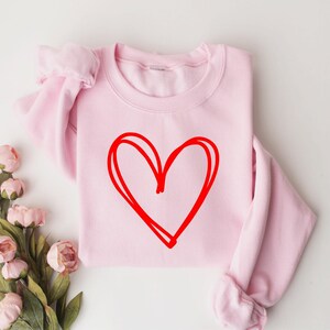 Cute Heart Valentines Sweatshirt, Womens Valentines Sweatshirt, Love Sweatshirt, Teacher Valentines Sweatshirt, Mom Valentines Sweatshirt imagen 6
