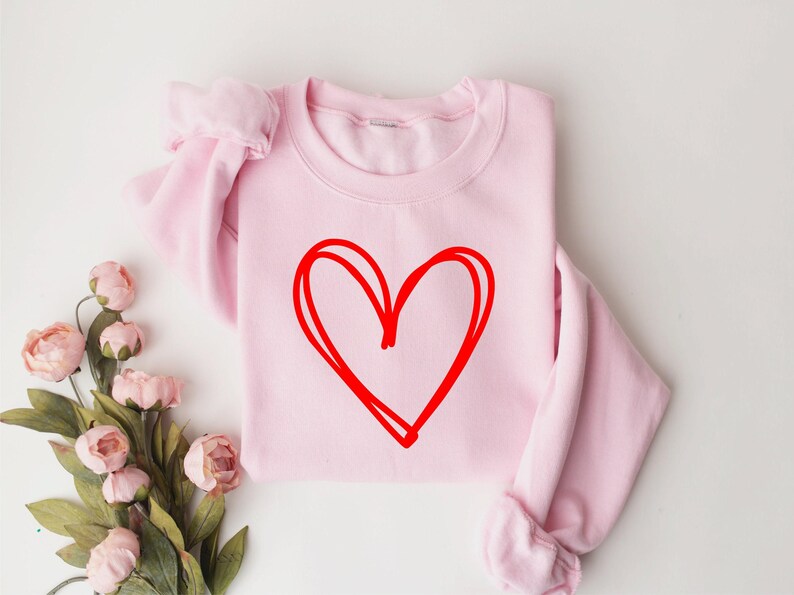 Cute Heart Valentines Sweatshirt, Womens Valentines Sweatshirt, Love Sweatshirt, Teacher Valentines Sweatshirt, Mom Valentines Sweatshirt imagen 6