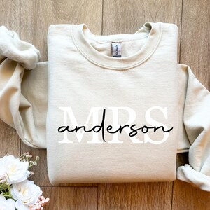 Personalize Mrs Sweatshirt, Mrs Last Name Sweatshirt, Bride Custom Sweatshirt, Wifey Sweatshirt, Bride Sweatshirt, Mrs Custom, Future Mrs