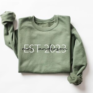 Engagement Gift, Future Mrs Sweatshirt, New Mrs Sweatshirt, Gift For Bride, Custom Bridal Gift, Bride T-Shirt, Wifey Sweatshirt, Mrs Shirt