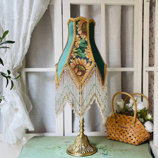 Abat-jour Victorien En Soie Fait Main - Forme Tulipe Rose Avec Franges Et Perles De Verre - Neuf