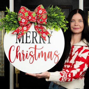 Decoración navideña para puerta de entrada / Feliz Navidad / Corona navideña para puerta / Decoración navideña / Letrero navideño / Corona de madera redonda de invierno
