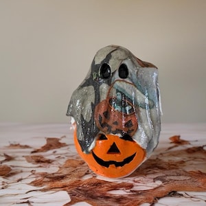Pumpkin and Ghost Figurine: handmade & painted from solid plaster and vintage style halloween napkin