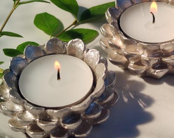 Set of 2 Gold/Silver Pinecone Tealight Candle Holder: Nordic Christmas coworker gift, housewarming romantic home Decor, same day dispatch UK