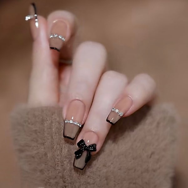 Butterfly Chain False Nails | Black Butterfly Chain Press on False Nails | Autumn False Nails | Fake Nails Set | Fake Nails Coffin