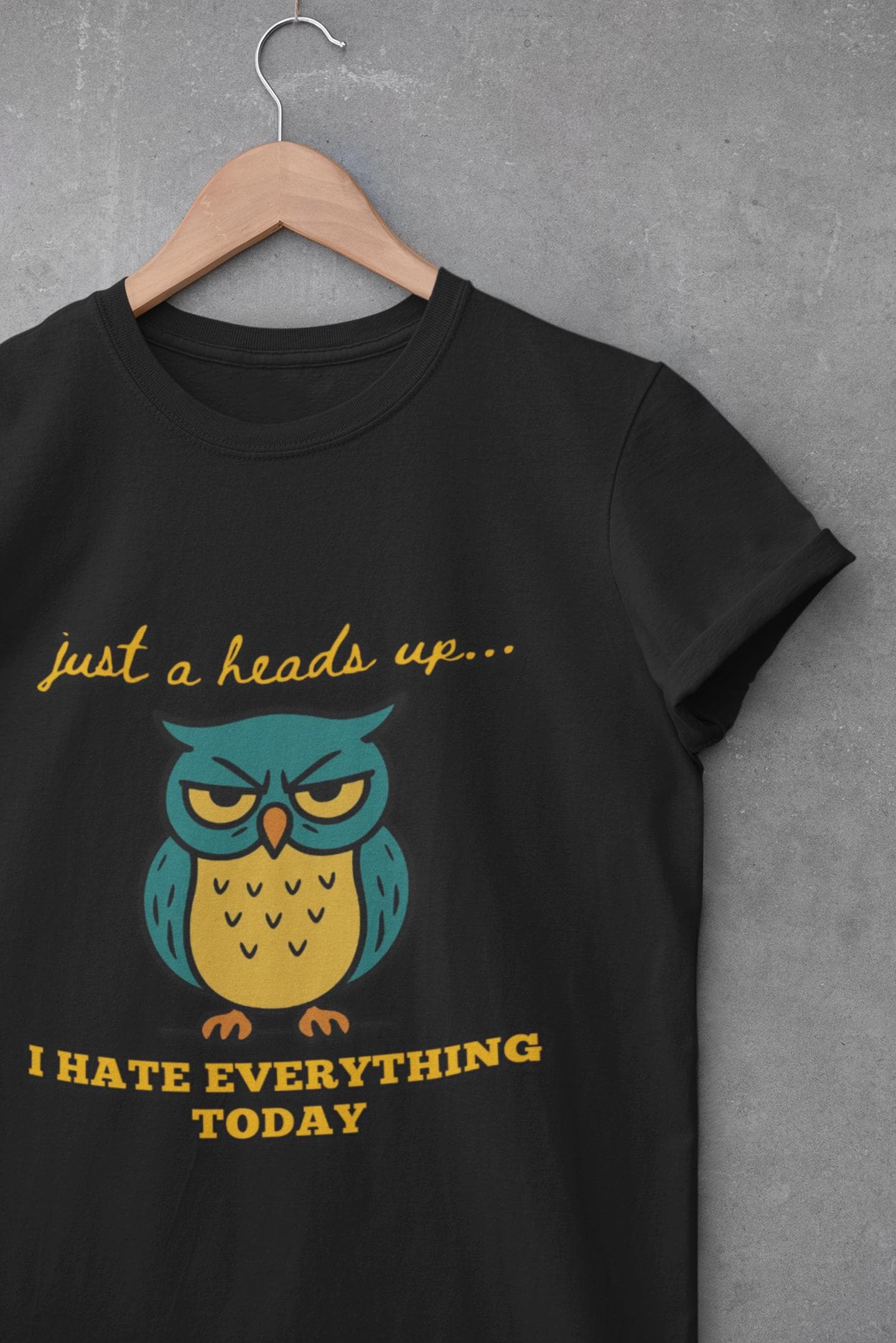 I HATE EVERYTHING! Funny Owl Graphic T-Shirt for Nature Lovers, Unisex Casual Wear, Perfect Gift for