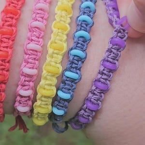 Pick and Pull Fidget Bracelet - Sensory Bracelet to help manage feelings of stress or worry - Focus Jewelry