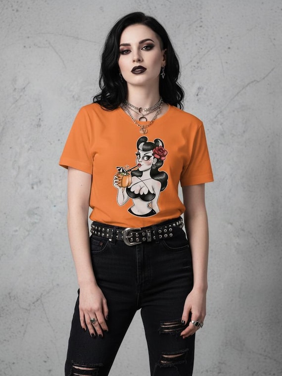 Pumpkin Queen T-Shirt: Halloween Pin-Up Art Tee